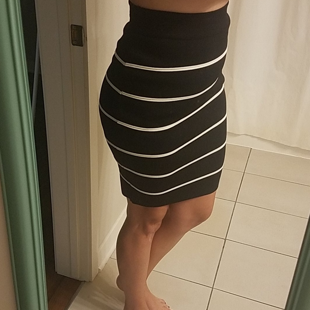 Elle Pencil Skirt Size XS